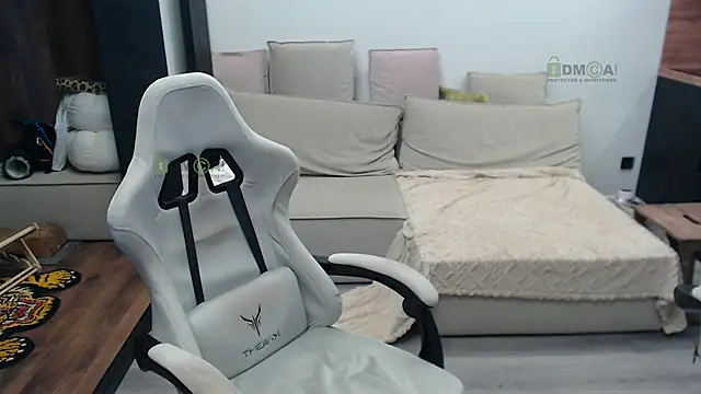 Sunny-Girl1 online show from February 2026 06:31:01 AM