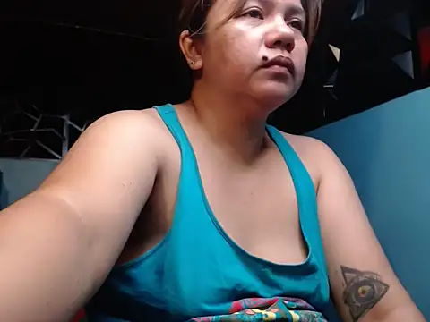 ambersmile online show from October 2025 09:56:01 PM