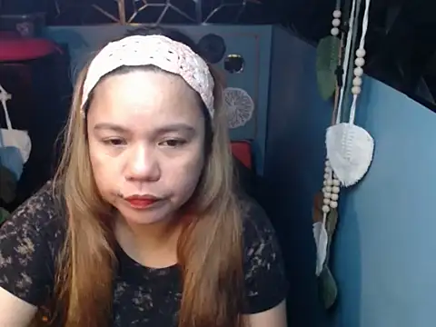 ambersmile online show from October 2025 08:44:01 PM