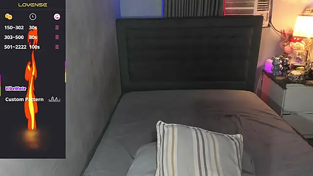 PrettyYoungHugeCockTS online show from February 2026 02:33:01 AM