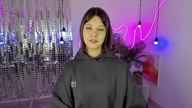 ElizaMild online show from December 2024 07:17:01 PM