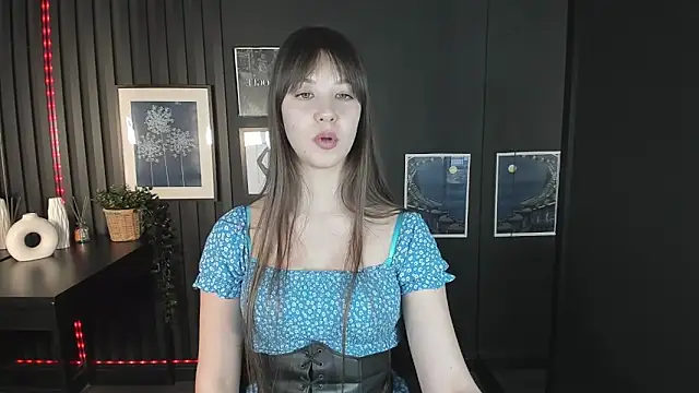 ElizaMild online show from January 2025 07:40:01 PM