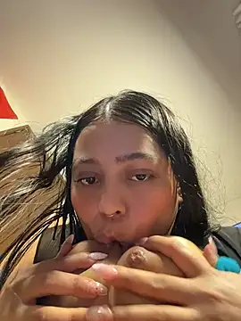 Snapshot of Naiara_sex chatting on July 2026 10:39:01 AM Naiara sex online show from July 2026 10:39:01 AM