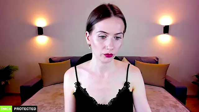 Snapshot of TheWoman__ chatting on September 2025 01:45:01 PM TheWoman online show from September 2025 01:45:01 PM