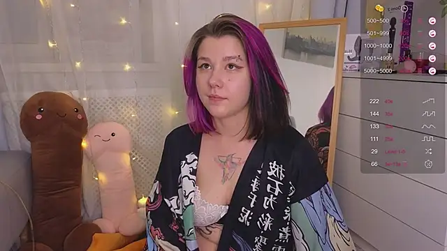 Mira Falls online show from January 2025 11:15:02 AM