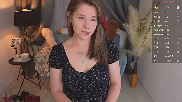 Mira Falls online show from September 2025 05:33:01 AM