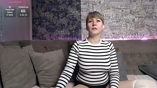 mandy foxxx online show from December 2025 06:59:02 PM