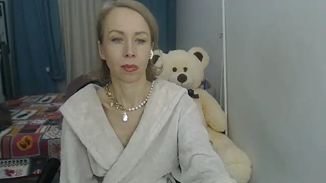 Snapshot of LuxuryNika chatting on December 2024 08:01:02 PM LuxuryNika online show from December 2024 08:01:02 PM