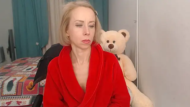 Snapshot of LuxuryNika chatting on January 2025 06:49:01 PM LuxuryNika online show from January 2025 06:49:01 PM