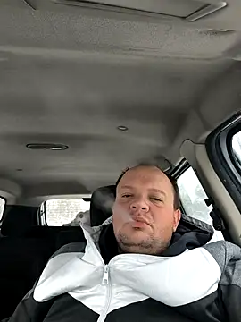 Snapshot of Dimka132 chatting on January 2026 08:20:01 AM Dimka132 online show from January 2026 08:20:01 AM