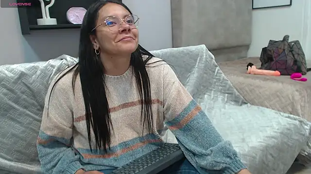 valevicious online show from February 2025 10:04:02 PM