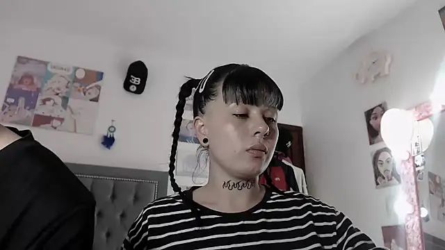 dulce maria x online show from December 2024 07:42:01 PM