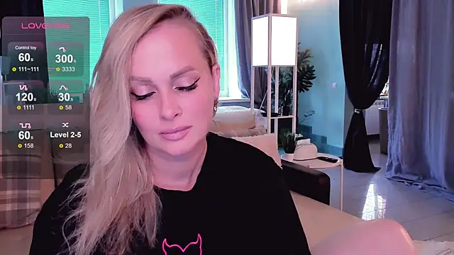 Libby Nora online show from September 2025 02:27:01 PM