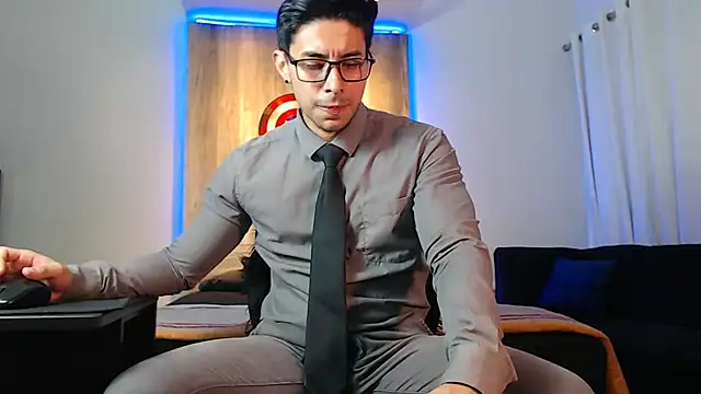 Andrew 4  online show from December 2024 05:37:01 AM