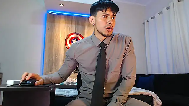 Andrew 4  online show from February 2025 02:56:02 AM