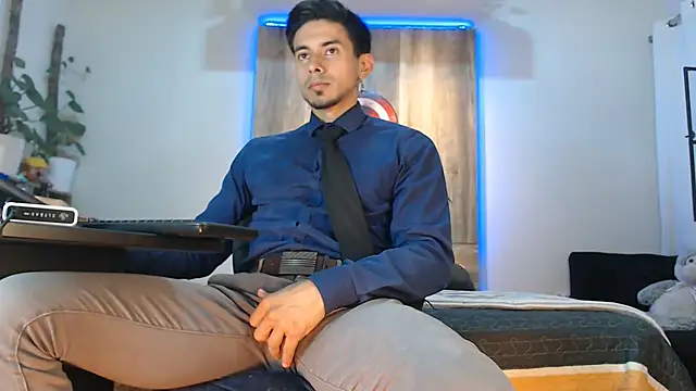 Andrew 4  online show from February 2026 01:56:02 AM