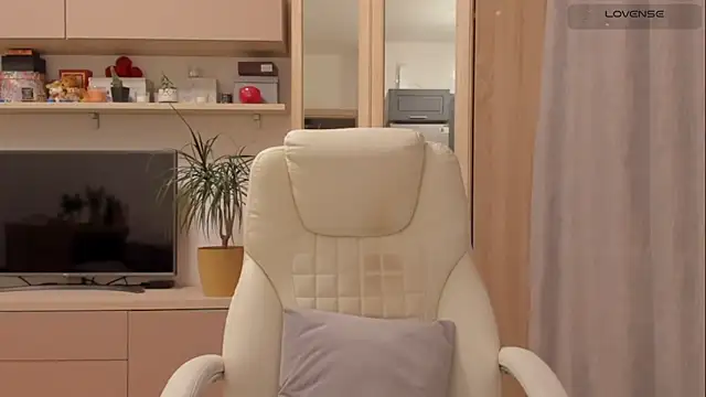 Jenny Evans online show from March 2025 09:26:02 PM