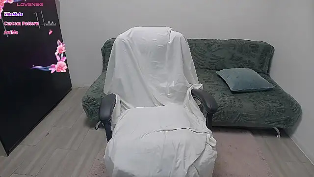 erikaerika online show from July 2026 07:46:01 AM