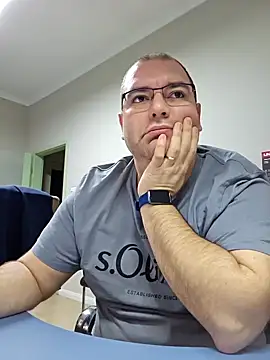 Andrew1900529 online show from January 2025 06:00:01 AM