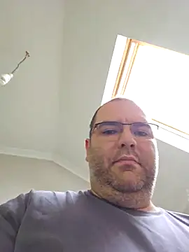 Andrew1900529 online show from March 2025 09:43:01 AM