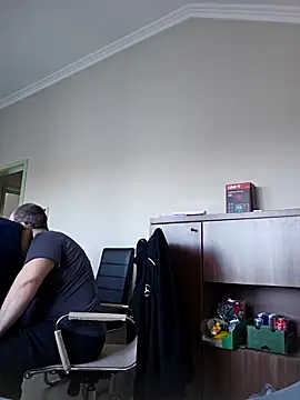 Andrew1900529 online show from March 2025 01:09:02 PM