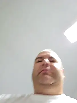 Andrew1900529 online show from September 2025 04:27:01 AM