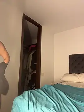 kamivolkano online show from November 2025 12:03:02 AM