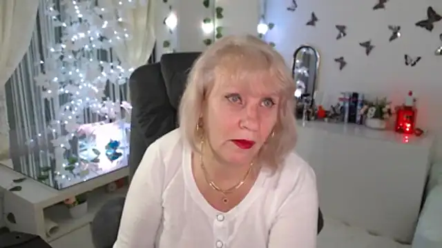 Ghertrude52 online show from December 2025 04:08:01 AM