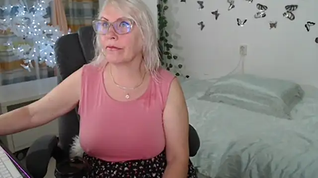 Snapshot of Ghertrude52 chatting on June 2026 04:26:02 AM Ghertrude52 online show from June 2026 04:26:02 AM