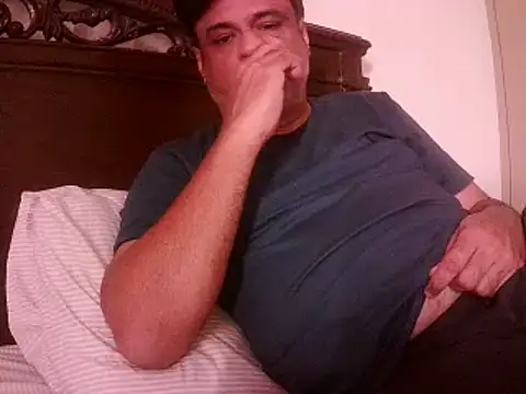 Snapshot of desipapaxxx chatting on February 2025 07:47:01 AM desipapaxxx online show from February 2025 07:47:01 AM