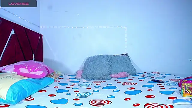 Snapshot of DanisaBrown chatting on December 2024 01:49:01 PM DanisaBrown online show from December 2024 01:49:01 PM