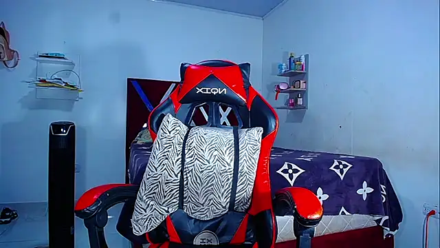 DanisaBrown online show from April 2026 01:54:02 PM