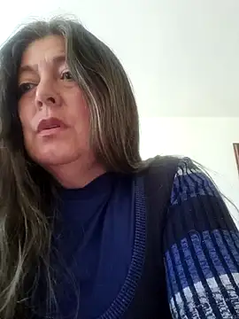 Snapshot of emma_tour chatting on January 2025 10:12:02 PM emma tour online show from January 2025 10:12:02 PM