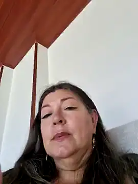 Snapshot of emma_tour chatting on January 2025 02:14:01 PM emma tour online show from January 2025 02:14:01 PM