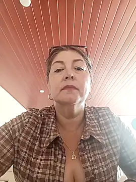 Snapshot of emma_tour chatting on September 2025 06:02:02 PM emma tour online show from September 2025 06:02:02 PM