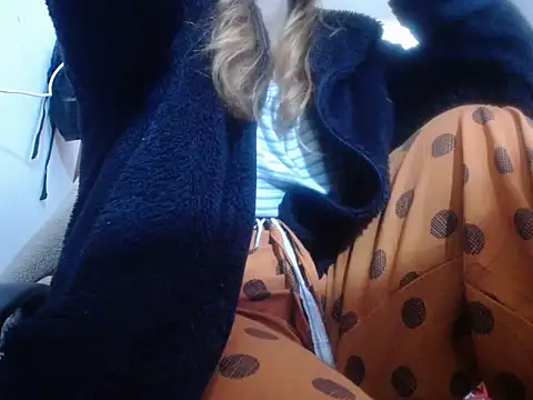 Mia davis01 online show from September 2025 07:04:01 PM