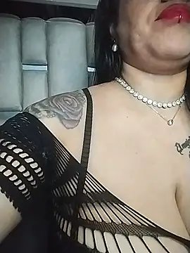 chelaqueen  online show from June 2026 03:15:02 AM