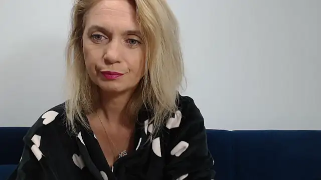 Snapshot of MysticCreature chatting on September 2025 04:34:02 AM MysticCreature online show from September 2025 04:34:02 AM