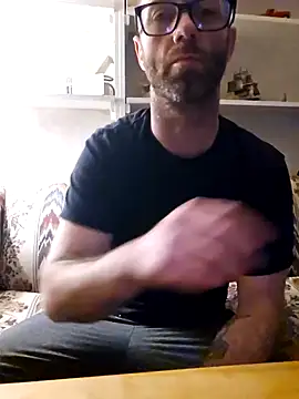 Snapshot of Cooking_Cristal chatting on December 2024 10:18:02 PM Cooking Cristal online show from December 2024 10:18:02 PM