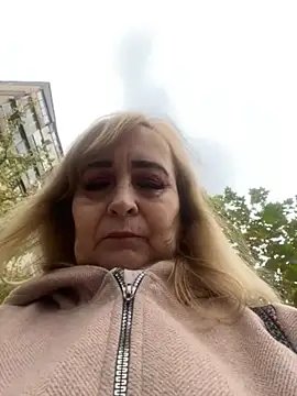 Irina2909xh online show from November 2025 12:49:01 PM