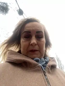 Irina2909xh online show from November 2025 07:53:01 AM