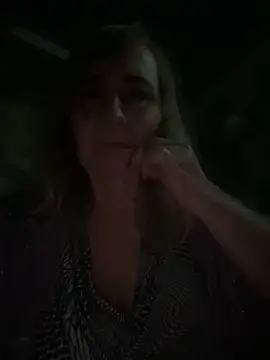 Irina2909xh online show from December 2025 05:00:01 PM