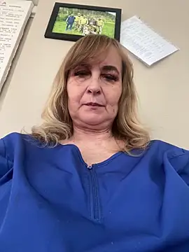 Irina2909xh online show from March 2026 11:27:01 AM