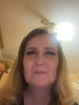 Irina2909xh online show from April 2026 07:16:01 PM