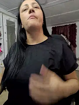 Ameliarizo online show from January 2026 12:04:02 AM