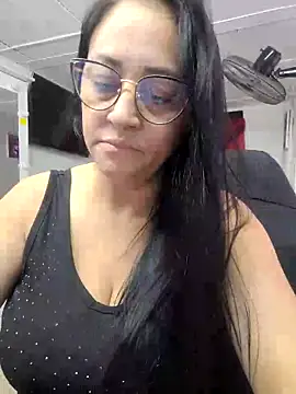 Ameliarizo online show from April 2026 01:14:01 AM