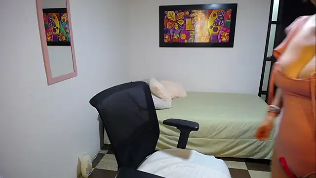 Sofi 5249  online show from November 2025 03:07:01 AM