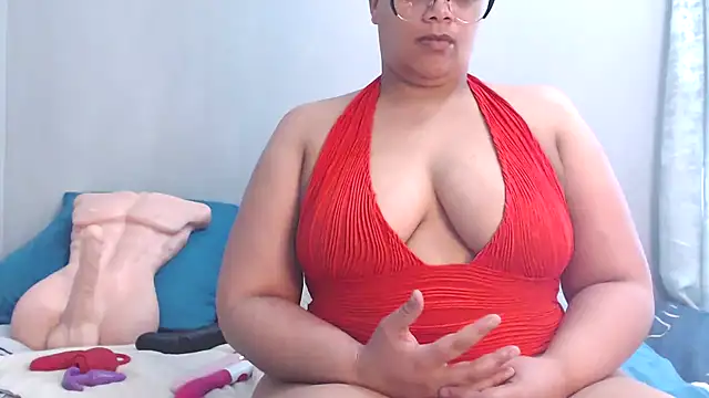 Lustfuleyez online show from November 2025 08:18:01 AM