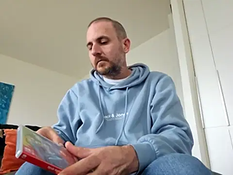 verylargecock online show from December 2025 02:14:02 PM