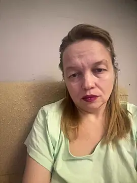 Snapshot of Susanel chatting on January 2025 06:09:01 PM Susanel online show from January 2025 06:09:01 PM